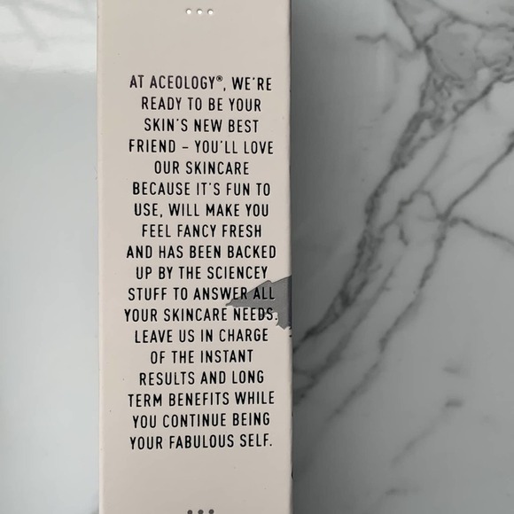 Aceology Detoxifying Treatment Mask (BNIB) - Picture 6 of 6